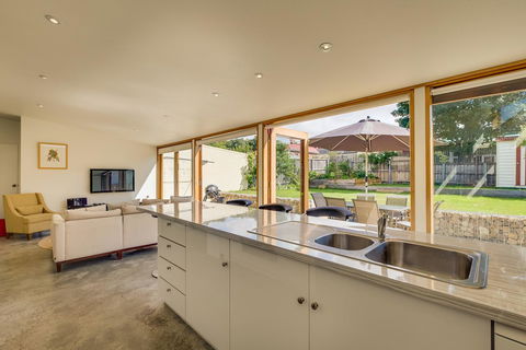 Brampton Cottage - Perths Hotel 18