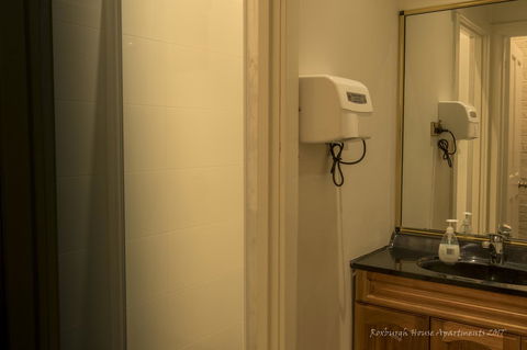 Roxburgh House Apartments - Perths Hotel 2