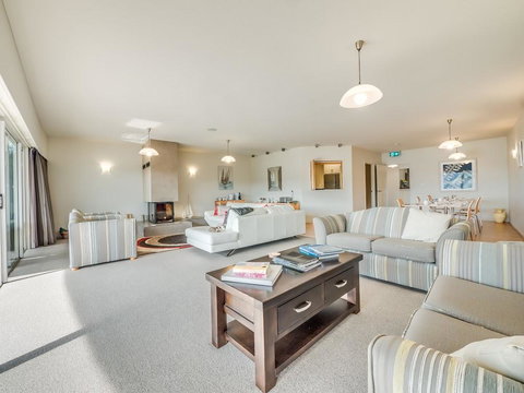 The Cove Kettering - Perths Hotel 28