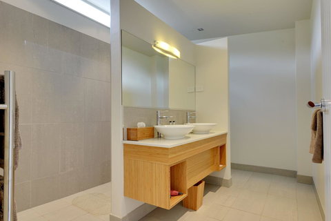 The Cove Kettering - Perths Hotel 25