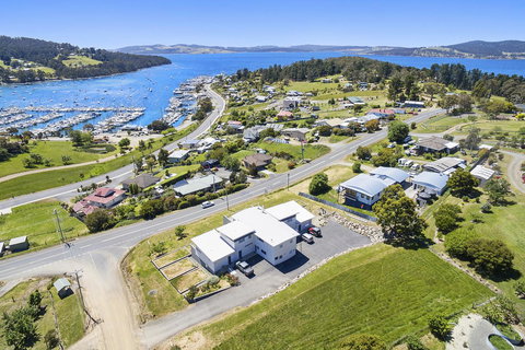 The Cove Kettering - Perths Hotel 0