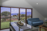 Book South Arm Accommodation Vacations Perths Hotel Perths Hotel