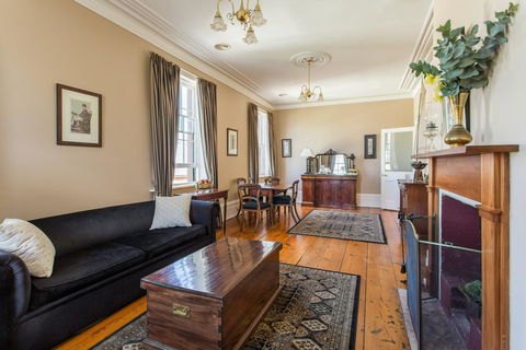 Grand Old Duke - Perths Hotel 9
