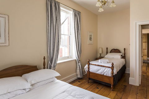 Grand Old Duke - Perths Hotel 1