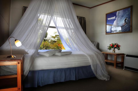 Bicheno By The Bay - Perths Hotel 15
