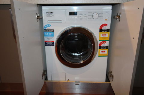 Sunny 3 Bedroom Apartment In Sandy Bay - Perths Hotel 13
