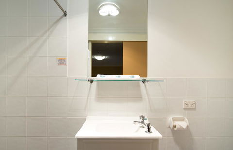 Beltana Hotel - Perths Hotel 14
