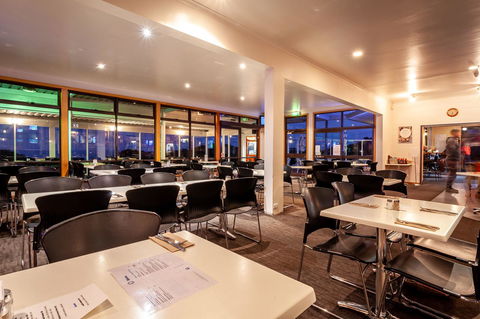Beachfront Bicheno - Perths Hotel 37