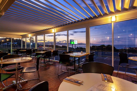 Beachfront Bicheno - Perths Hotel 38
