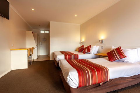 Beachfront Bicheno - Perths Hotel 27