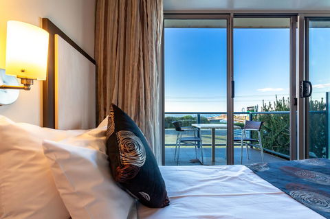 Beachfront Bicheno - Perths Hotel 16