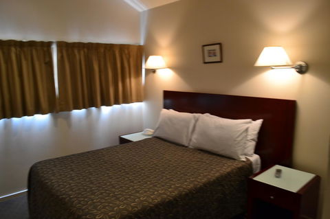 Lufra Hotel And Apartments - Perths Hotel 10
