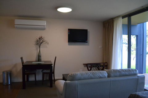 Lufra Hotel And Apartments - Perths Hotel 27