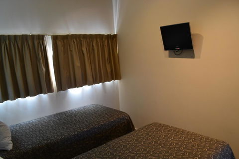 Lufra Hotel And Apartments - Perths Hotel 3