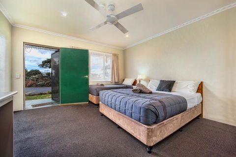 Wintersun Gardens Motel - Perths Hotel 18