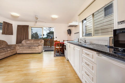 Wintersun Gardens Motel - Perths Hotel 35