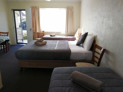 Wintersun Gardens Motel - Perths Hotel 12