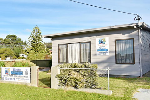 Bicheno Backpackers - Perths Hotel 12