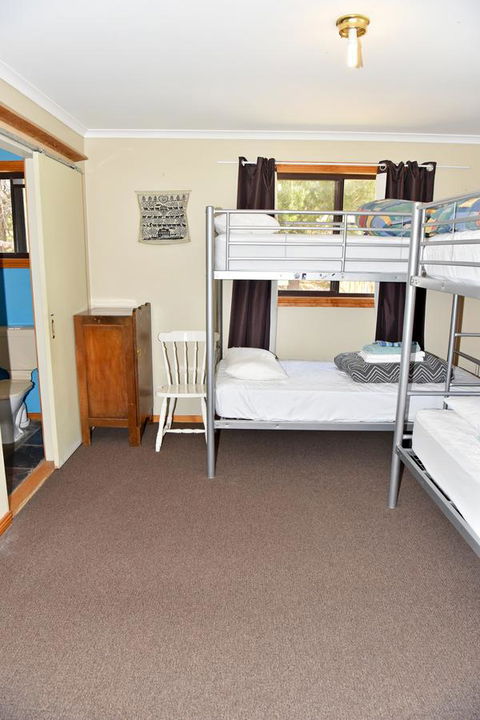 Bicheno Backpackers - Perths Hotel 16