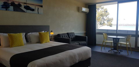 Bayside Hotel - Perths Hotel 8
