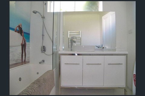 Hobart Colonial Apartment - Perths Hotel 2