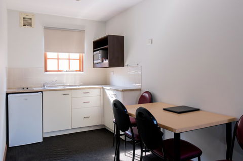 Bay Hotel Apartments - Perths Hotel 8