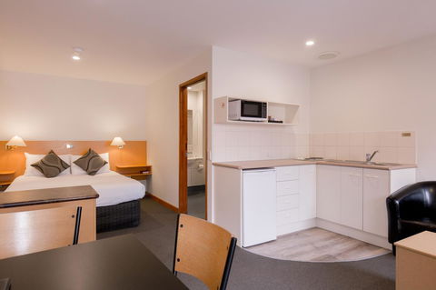 Bay Hotel Apartments - Perths Hotel 17