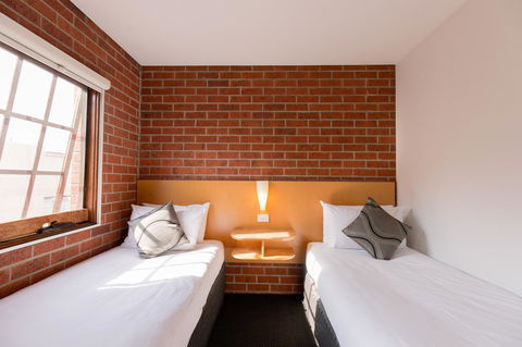 Bay Hotel Apartments - Perths Hotel 11