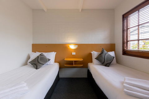 Bay Hotel Apartments - Perths Hotel 4