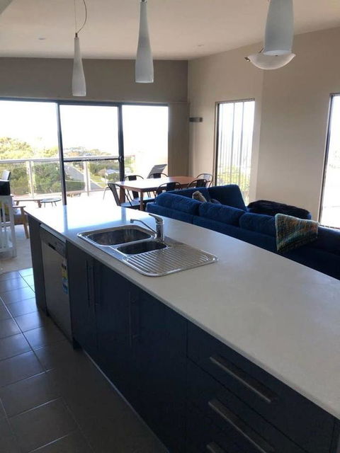 Bicheno Views On Douglas - Perths Hotel 8
