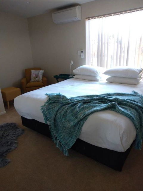 Bicheno Views On Douglas - Perths Hotel 23