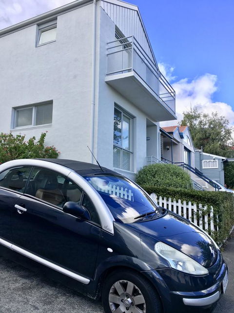 4 At 8 Townhouse Newcastle St - Perths Hotel 8