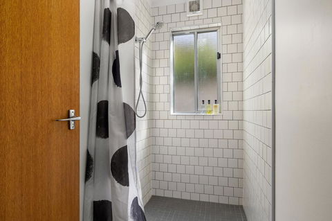 That '70s House - Perths Hotel 28