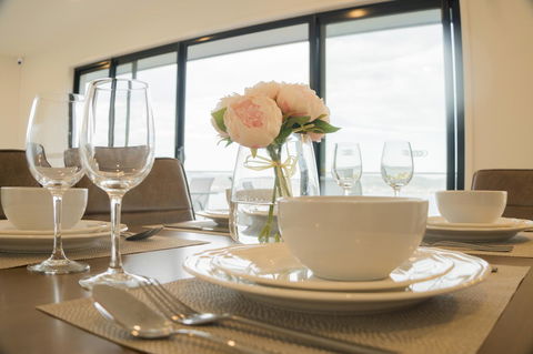 Amazing Sea Views Luxury Guest House - Perths Hotel 4