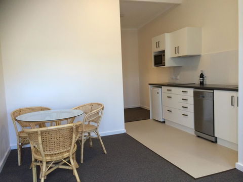 Abel Tasman Airport Motor Inn - Perths Hotel 34