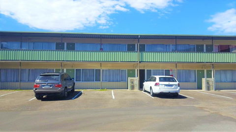 Mt Lyell Motor Inn - Perths Hotel 37