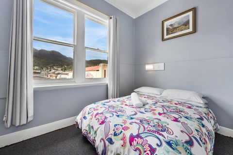 Empire Hotel Queenstown - Perths Hotel 7