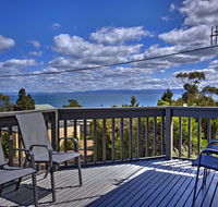 The Lookout  Large family house with views - Perths Hotel