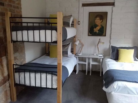 MaraPonds - Perths Hotel 2