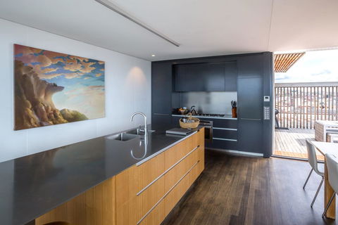 Avalon City Retreat - Perths Hotel 7