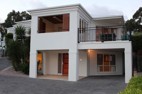 Villa 2 Bay Of Fires - Perths Hotel 11
