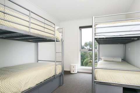 The Island Accommodation - Perths Hotel 36