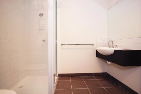 The Island Accommodation - Perths Hotel 15
