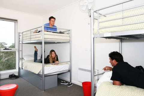 The Island Accommodation - Perths Hotel 2