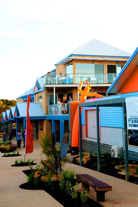 The Island Accommodation - Perths Hotel 32