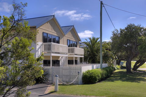 Boathouse Resort Studios And Suites - Perths Hotel 22