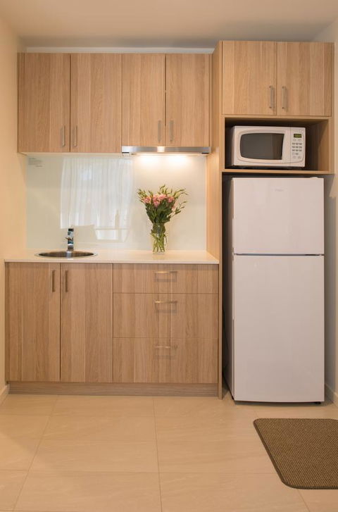 Boathouse Resort Studios And Suites - Perths Hotel 29