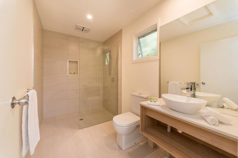 Boathouse Resort Studios And Suites - Perths Hotel 24