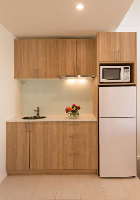 Boathouse Resort Studios And Suites - Perths Hotel 30