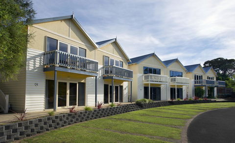 Boathouse Resort Studios And Suites - Perths Hotel 13